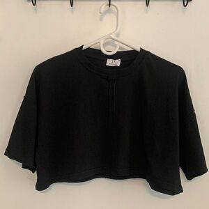 NWT Bobbles & lace black cropped tee! Size S